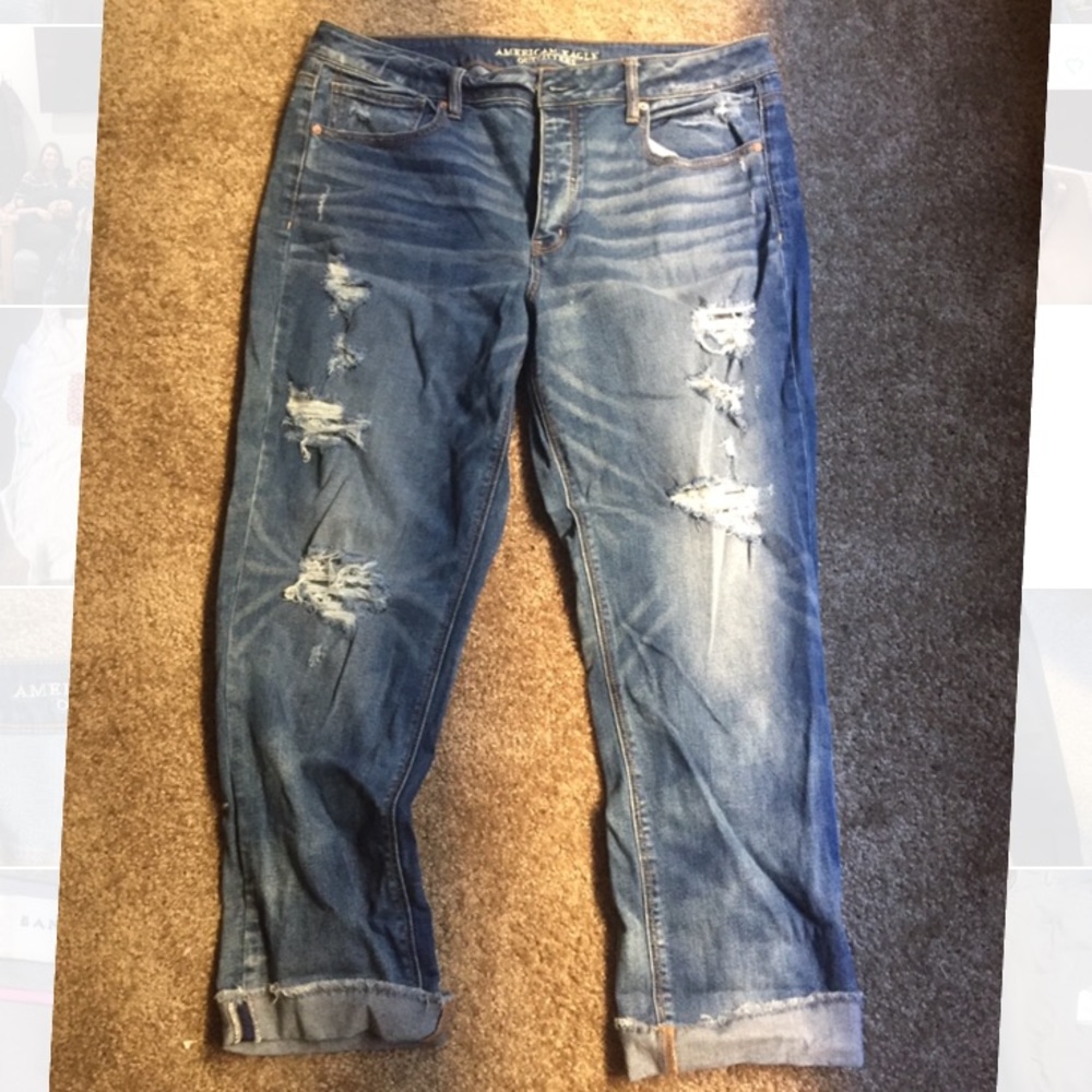 Distressed boyfriend fit jean--like new!!!